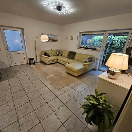 And Lovely In Near Frankfurt Apartment *